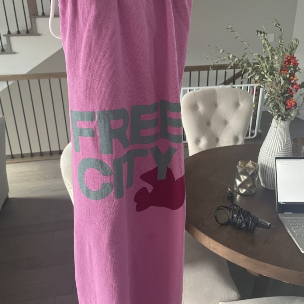 Free City Sweatpants